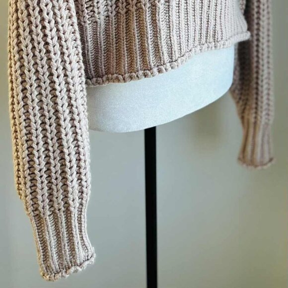 Unbranded Alabaster Rose Chunky Ribbed Cropped Turtleneck Sweater – US M - Picture 3 of 10